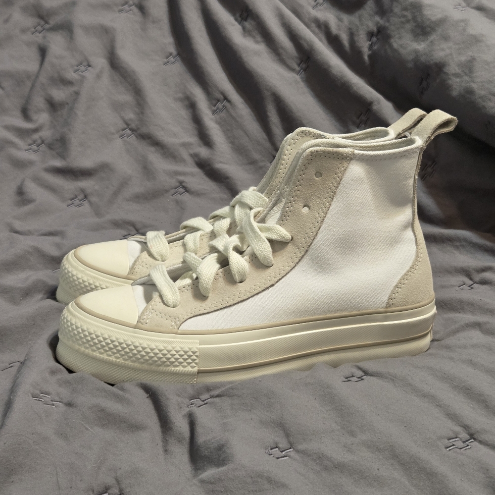 Converse Chuck Taylor All Star Lift Platform Canvas & Suede Sneaker  7 Cream